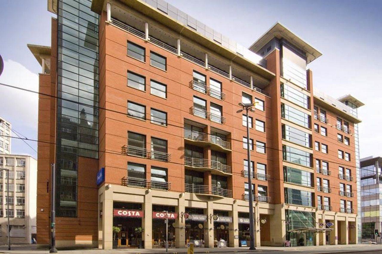 Premier Inn Manchester Central Extérieur photo