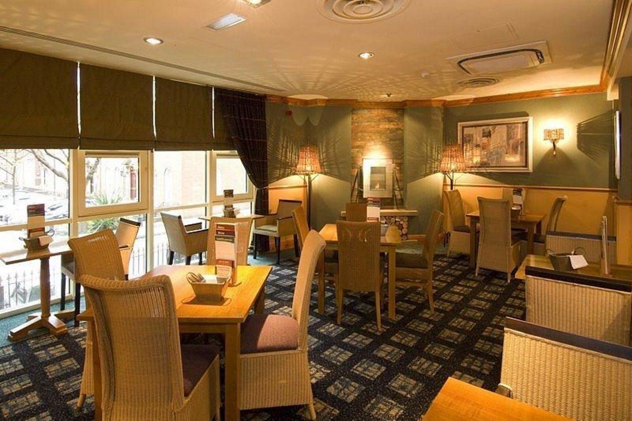 Premier Inn Manchester Central Extérieur photo