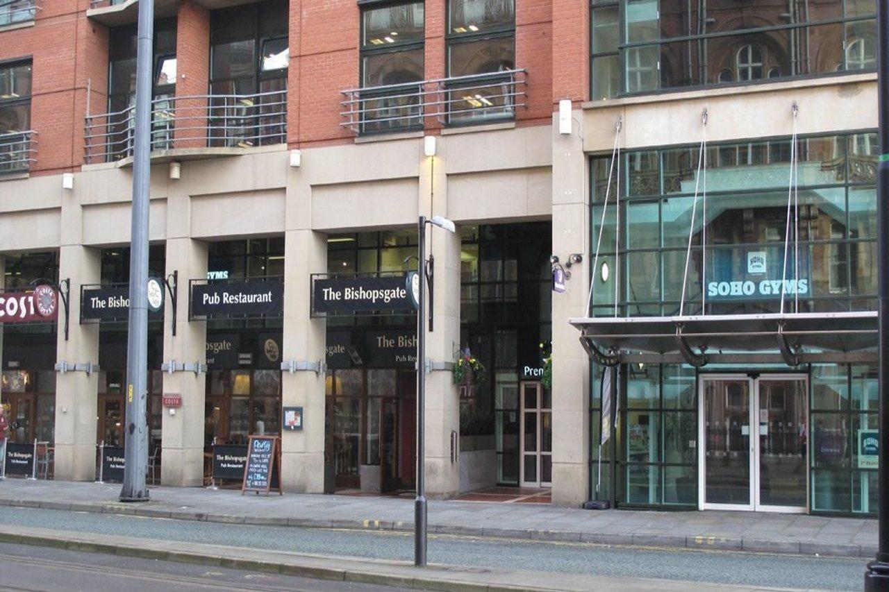 Premier Inn Manchester Central Extérieur photo
