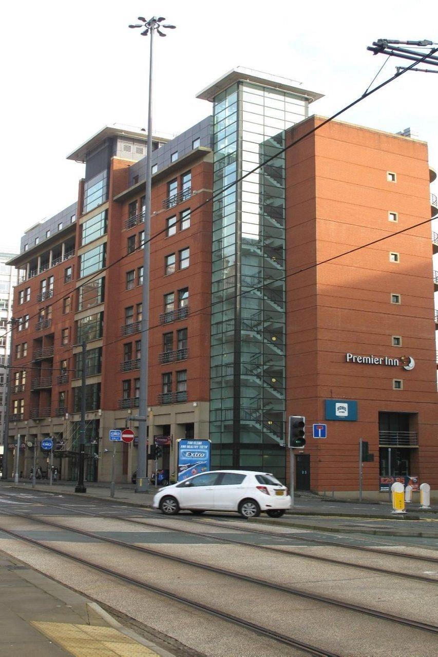 Premier Inn Manchester Central Extérieur photo